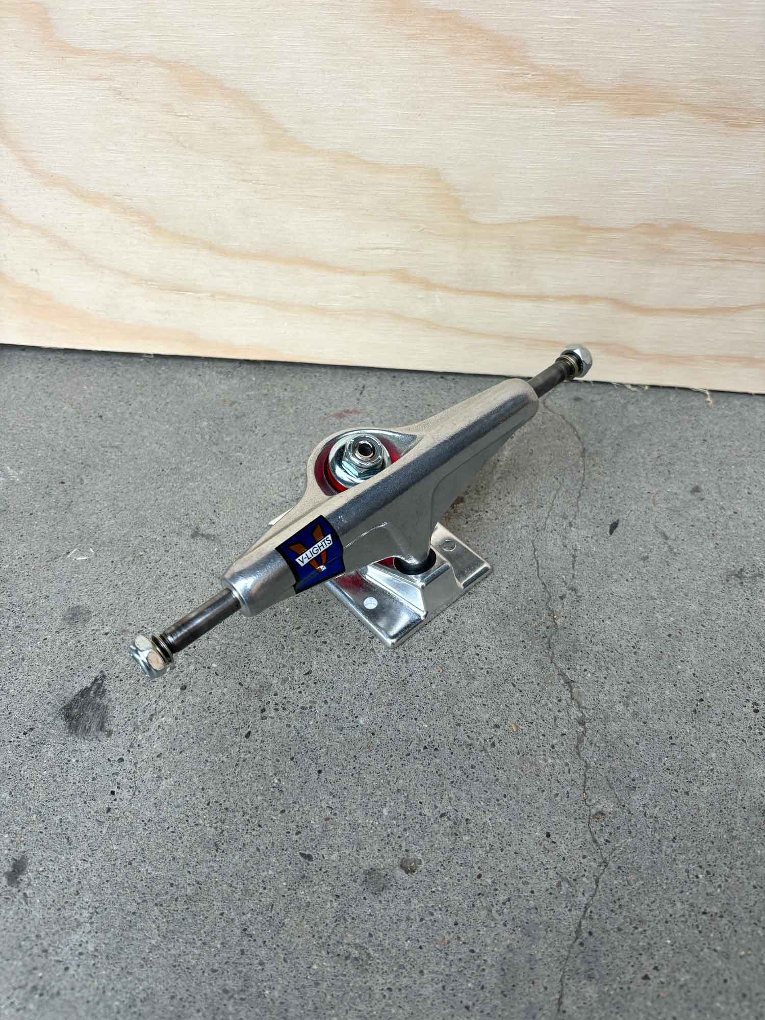 Venture V Hollow Trucks
