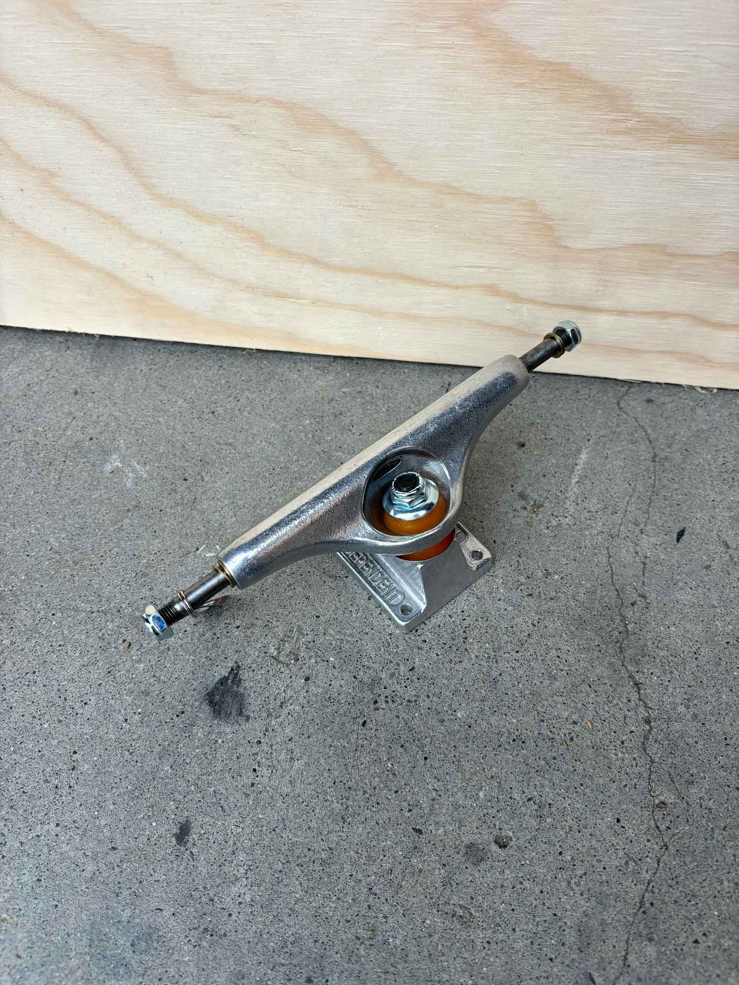 Independent Stage 11 Solid Trucks