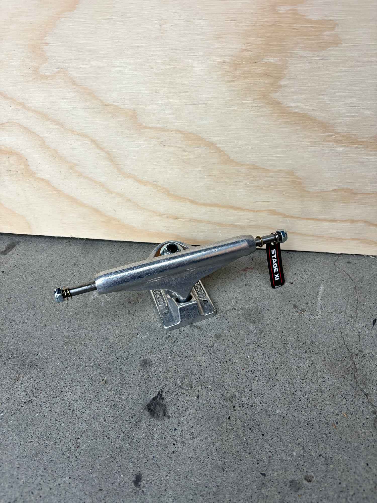 Independent Stage 11 Solid Trucks
